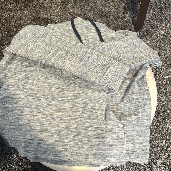 All in One mock hoodie. Great sweatshirt and in excellent condition - Picture 4 of 4